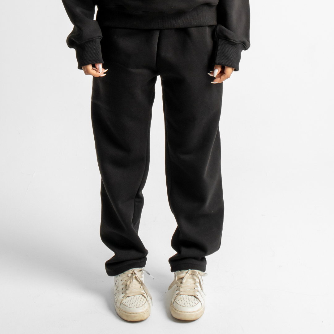 Straight Leg Sweatpants - Black